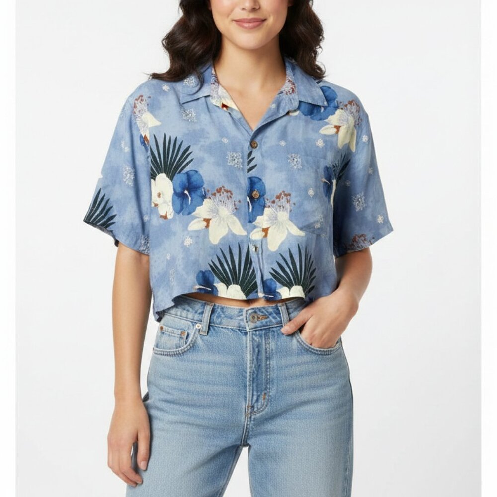 John Galt Brandy Melville Blue Floral Relaxed‎ Fit Vacation Crop Top One Size